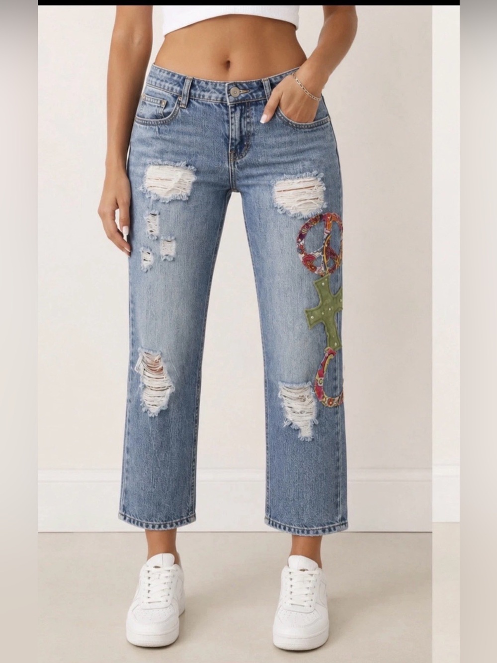 Revolt Women’s Cropped Distressed Jeans Peace Cross Horseshoe Applique Size 9.